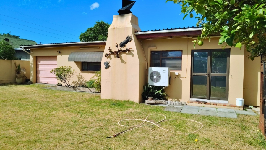 3 Bedroom Property for Sale in De Zoete Inval Western Cape